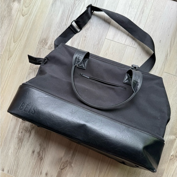 BEIS ‘The Weekender’ Black Travel Duffel Bag - Picture 3 of 5